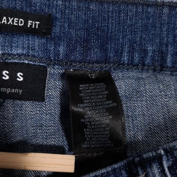 Axcess Women's Size 12 Straight Relaxed Fit Denim Capris MId-Rise Medium Wash - Picture 6 of 11